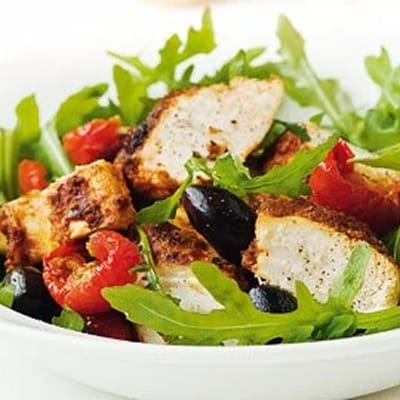 Hähnchensalat mit Chili-Pesto