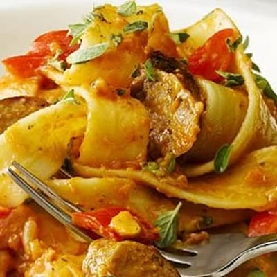 Pappardelle mit Chili-Pesto und Salsiccia